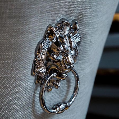 Winckley Stays Preston  Eksteriør billede A door knocker